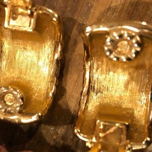Swarvoski Jewelry - VINTAGE SWARVOSKI CLIP ON EARRINGS Swarvoski Jewelry - VINTAGE SWARVOSKI CLIP ON EARRINGS